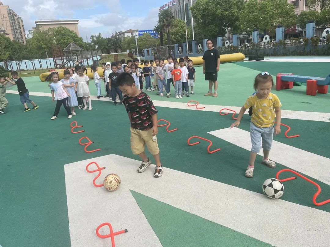 足球的游戲_ps足球游戲哪個(gè)好玩_游戲足球怎么玩